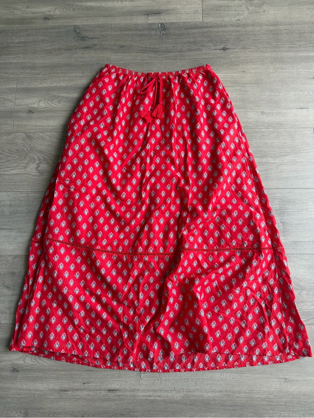 Universal Thread™ Red Floral Maxi Full Skirt - size small